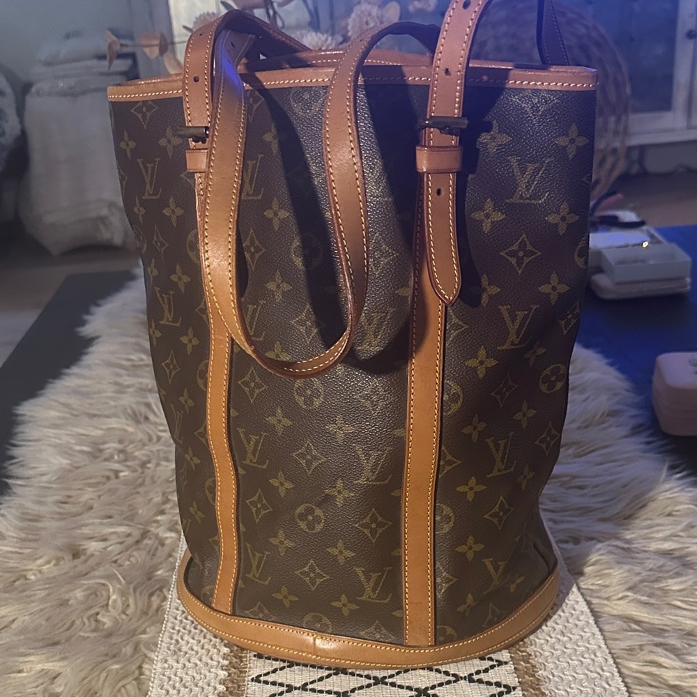 🤩SPORTY Louis Vuitton Brown Monogram Bucket Bag